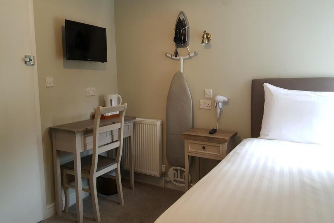 Rye Court Hotel High Wycombe Extérieur photo