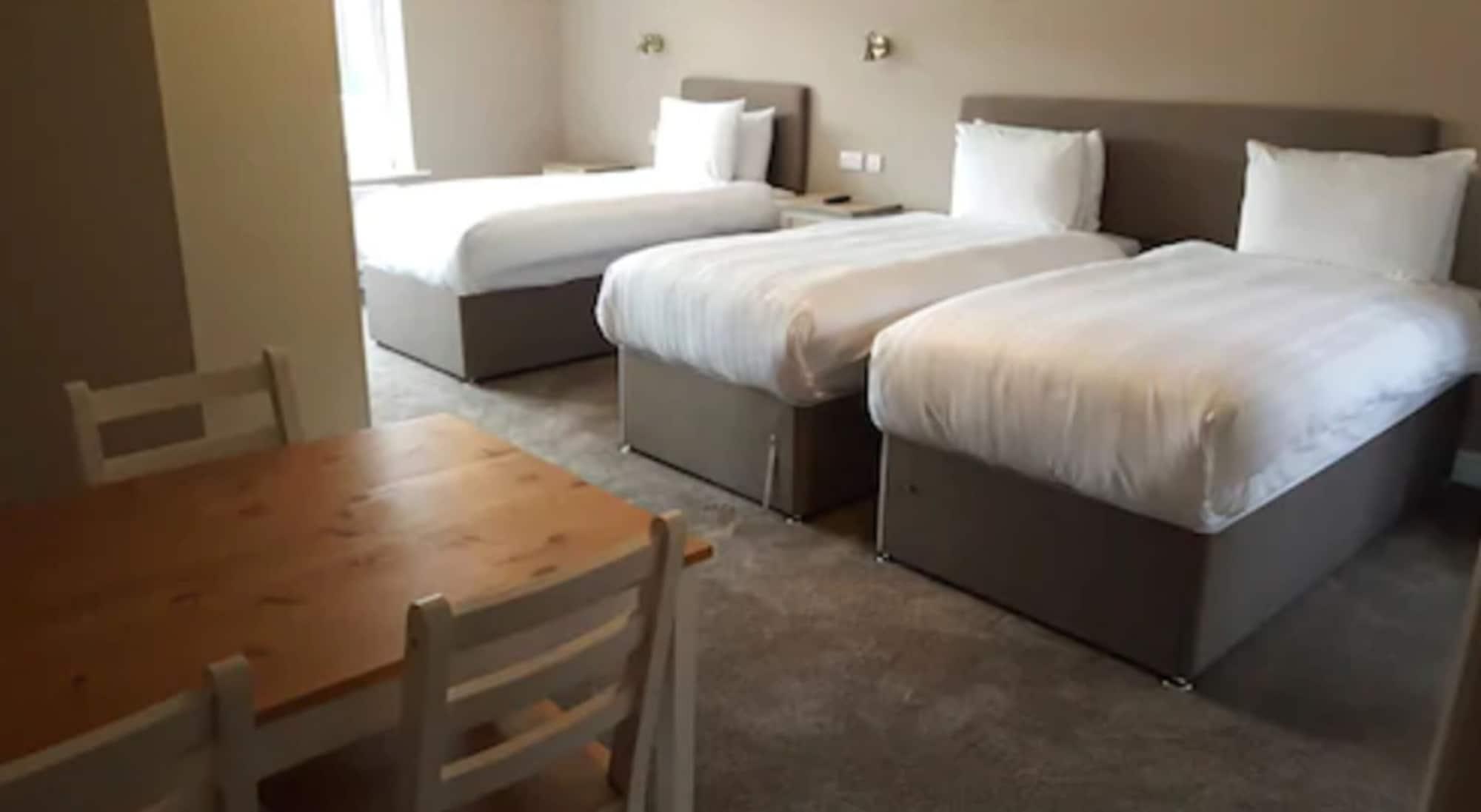 Rye Court Hotel High Wycombe Extérieur photo