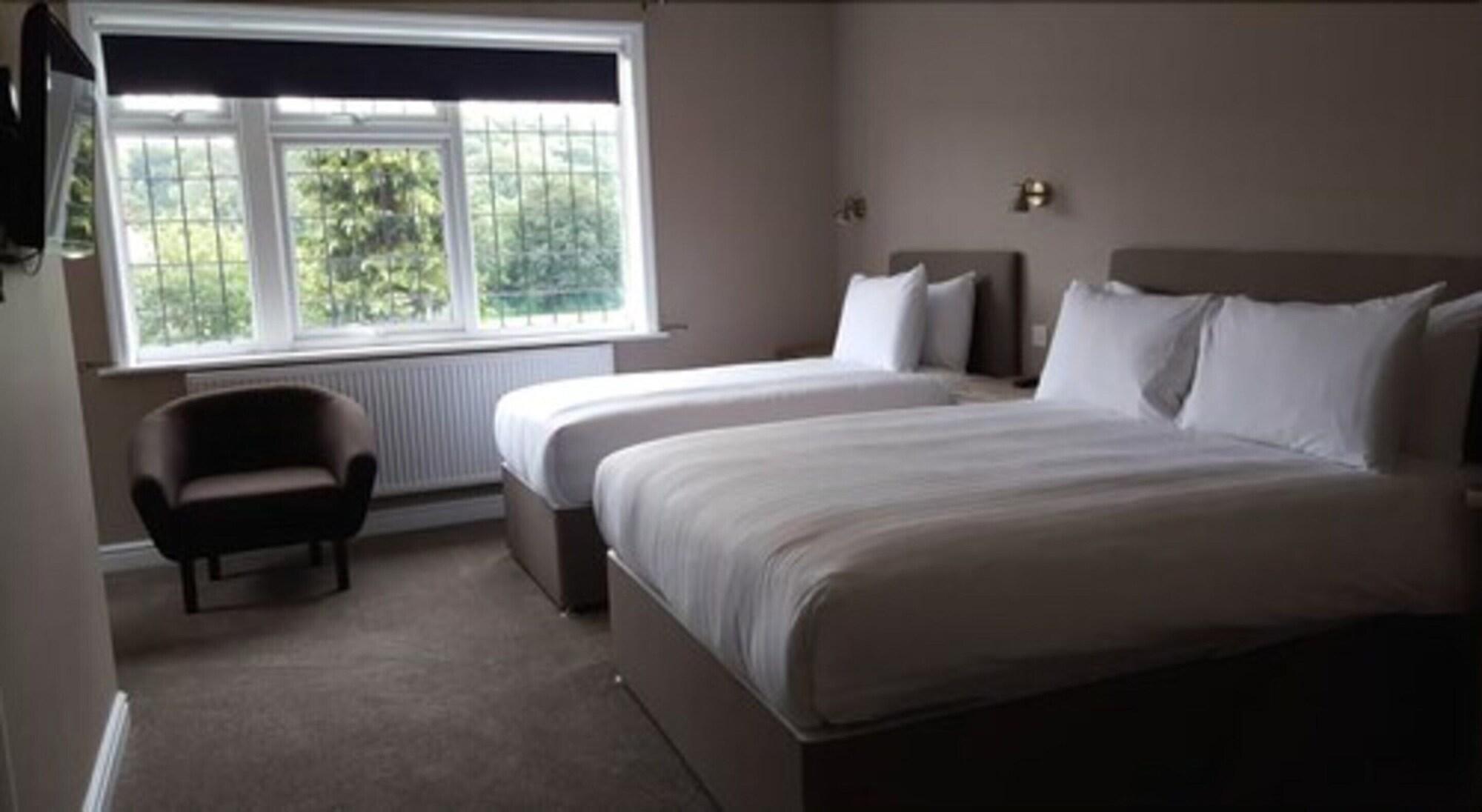 Rye Court Hotel High Wycombe Extérieur photo