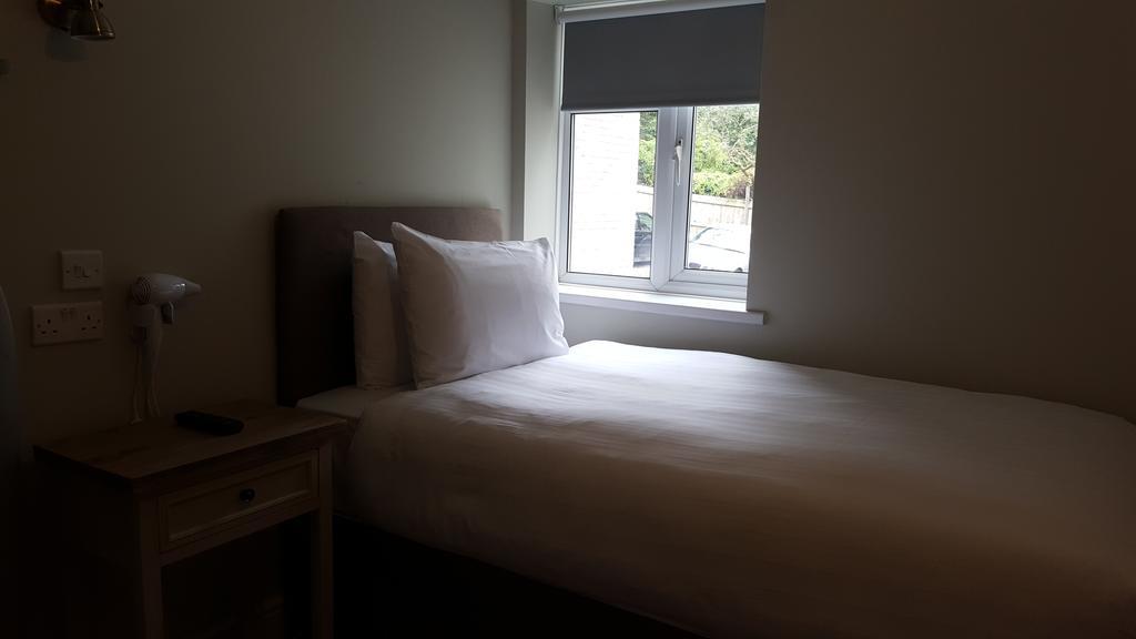 Rye Court Hotel High Wycombe Extérieur photo